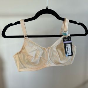 BALI classic support underwire bra size 34C